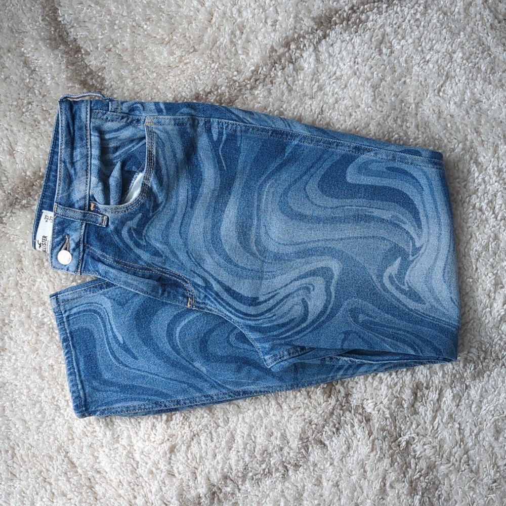 Hollister - Curvy High-Rise Mom Jean - Vintage Stretch - 5R - Picture 2 of 5